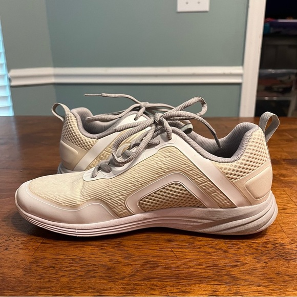 Vionic Jojo Ombre Sneakers in Cream white size 7.5 - Picture 3 of 10
